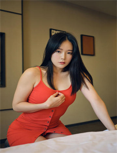 《男人把j放进女人的下面的视频》
